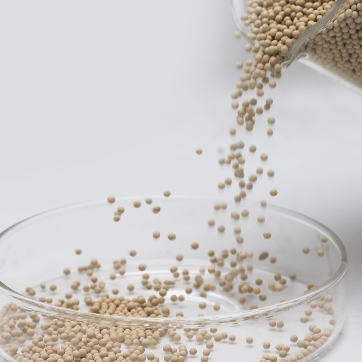 Diagram illustrating the concept of pore volume within a single adsorbent bead